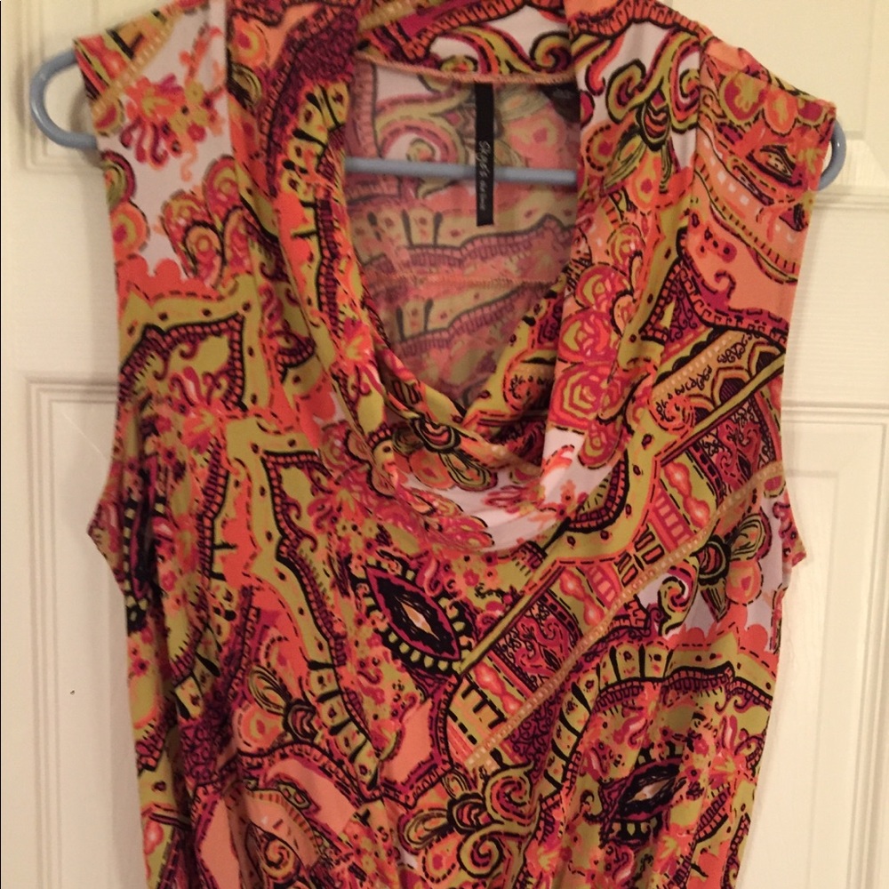 Skye’s The Limit Sz Lg sleeveless top